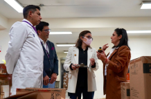 Entregan medicamentos esenciales al Hospital Eugenio Espejo en Quito.