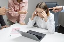 acoso laboralFreepik