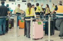 Según el INEC, la segunda causa por la que los ecuatorianos realizan viajes internacionales es por residencia en el exterior.