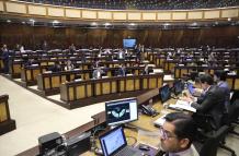 Asamblea y viajes de Noboa