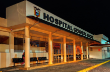 Una imagen del Hospital General de Macas, en donde el cuerpo de una bebé recién nacida fue entregada en un cartón a sus padres.