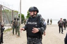 El Bloque de Seguridad ejecutó una operación simultánea por tierra, mar y aire en Guayaquil, Durán y Samborondón.