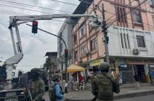 Un juez de Ecuador ordenó prisión preventiva para seis militares investigados por la muerte de un joven de 19 años.