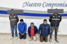 La aprehensión se realizó en Carapungo, donde los sospechosos fueron localizados tras labores de seguimiento.