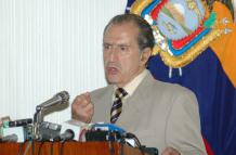 Rodrigo Borja gobernó el Ecuador entre 1988 y 1992, en un contexto complejo caracterizado por dificultades económicas y tensiones sociales.