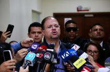 El ministro John Reimberg señaló que han tomado contacto con el juez anticorrupción Carlos Serrano.