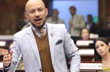 El asambleísta de ADN, Andrés Castillo, habló de activar un juicio político contra Mario Godoy por las denuncias del juez Serrano.