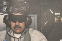 Nicolás Maduro llega a Nueva York en un avión militar tras ser detenido en Caracas.