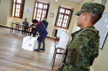 En 2027, los ecuatorianos elegirán prefectos, alcaldes y autoridades parroquiales.