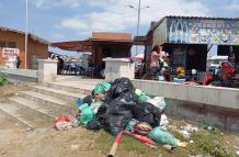 basura acumulada en Playas