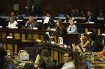 La legisladora Lucía Jaramillo (ADN9 presentó le video de la entrevista a Rafael Correa.