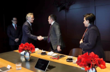 daniel Noboa en Dvos