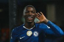 Caicedo brilló en Champions y Beccacece estuvo presente en Stamford Bridge.