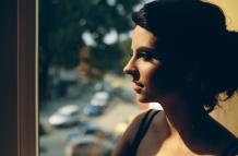 bride-morning-sitting-windowsill