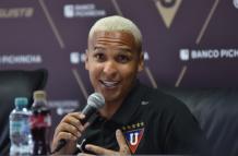 El delantero brasileño Deyverson fue presentado como nuevo refuerzo de LDU