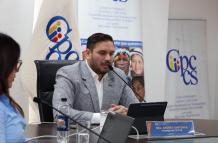 Andrés Fantoni, presidente del CPCCS, durante la sesión en la que se escuchó a la Veeduría Ciudadana.