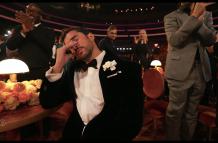 Bad Bunny se prepara para encender el Super Bowl LVIII con ritmo latino y sorpresas en el escenario.