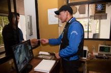 Prevención. En distintos edificios residenciales se priorizan acciones como la vigilancia, el control de visitantes, etc.