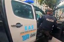 policía en camioneta de Segura EP