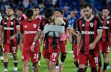 Tras una caída aparatosa, Páez evidenció un fuerte dolor en el hombro izquierdo.