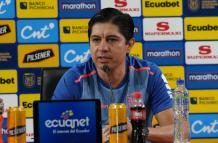 Eduardo Moscoso, el formador que cambió el rumbo del fútbol femenino ecuatoriano.