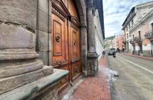 Grafitis marcha Quito