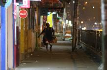 La medida limita la circulación de personas desde las 23:00 de este 15 de marzo hasta las 05:00 del siguiente día