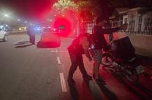 El operativo se llevó a cabo en el cantón Milagro, donde los uniformados decomisaron un arma de fuego, quince municiones, un cargador, 169 dosis de droga