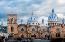 Cuenca es una de las ciudades favoritas por los turistas para descansar durante los feriados.