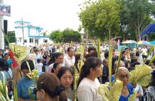 Decenas de devotos en la provincia de Santa Elena participaron en las procesiones del Domingo de Ramos
