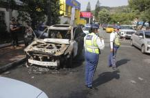incendio de carro en Urdesa