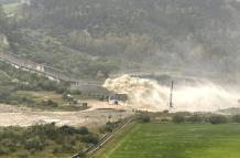 compuertas de la presa de Liscione