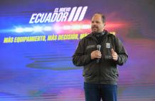 El ministro John Reimberg evaluó las operaciones durante el toque de queda.