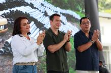 DANIEL NOBOA ENTREGA CASAS