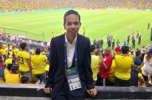 El periodista Ángel Barrera organizó una rifa para cumplir su sueño de cubrir un partido internacional en Buenos Aires.