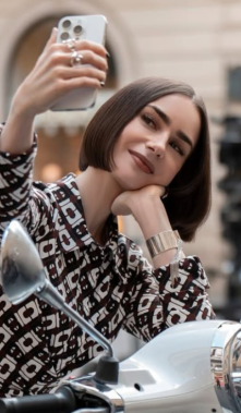 La moda sigue siendo protagonista en Emily en Paris temporada 5.
