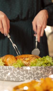 Cena Navideña Económica y Elegante: 3 Pasos de Chef para Planificar, Cocinar y Presentar con Poco Presupuesto