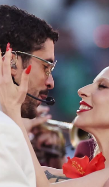 Lady Gaga agradece a Bad Bunny por la invitación al espectáculo del Super Bowl