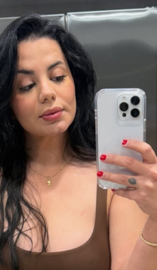 Amaranta Hank, quien llegó al Senado de Colombia, propone derechos para el trabajo sexual.