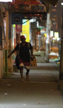 La medida limita la circulación de personas desde las 23:00 de este 15 de marzo hasta las 05:00 del siguiente día