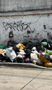 basura acumulada en Mapasingue este