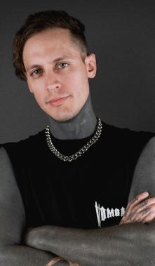 Pablo Holman tiene 37 años.