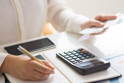 pago impuestos Freepik