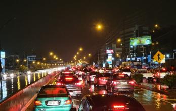 Tráfico en la avenida del Bombero. La congestión vehicular duró más de una hora.