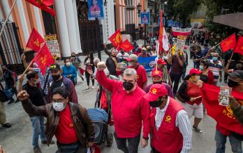 Militantes del Partido Comunista de Venezuela (PCV) participan en una manifestación, el 26 de noviembre del 2020, en Caracas, (Venezuela).