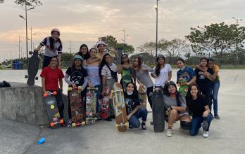 Longboard-girls-crew