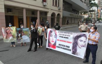 FAMILIARES Y AMIGOS DE (6668191)