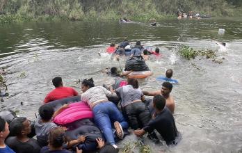 Cientos de migrantes