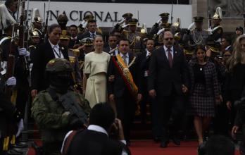 Cambio de mando. El presidente Daniel Noboa, junto a su esposa, Lavinia Valbonesi, al cierre del evento.