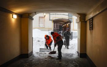 Moscú vive la mayor nevada en casi 150 años y Siberia se prepara para 50 grados bajo cero